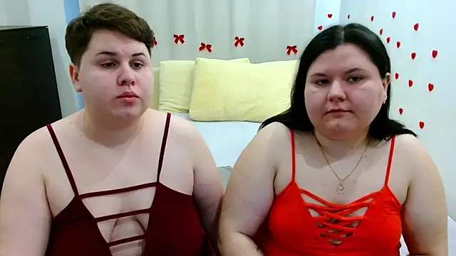 BeckyAndHellen online show from November 28, 2025, 12:08 pm