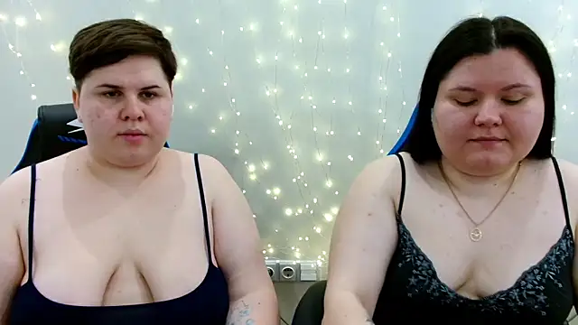 Snapshot of BeckyAndHellen chatting on May 14, 2026, 10:22 am BeckyAndHellen online show from May 14, 2026, 10:22 am