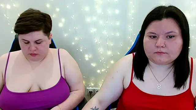 Snapshot of BeckyAndHellen chatting on May 17, 2026, 10:11 am BeckyAndHellen online show from May 17, 2026, 10:11 am