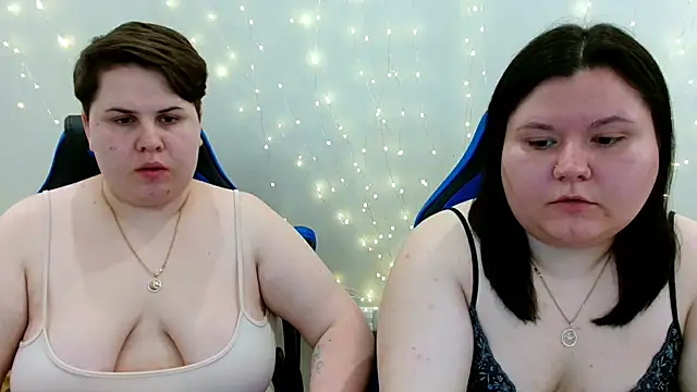 Snapshot of BeckyAndHellen chatting on May 28, 2026, 10:23 am BeckyAndHellen online show from May 28, 2026, 10:23 am