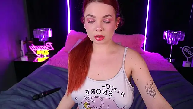 CarolinaDia online show from December 5, 2024, 9:39 pm