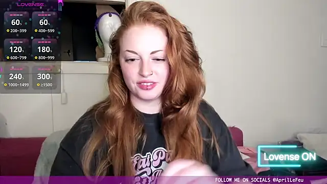 Snapshot of aaprill chatting on October 16, 2025, 8:04 am aaprill online show from October 16, 2025, 8:04 am