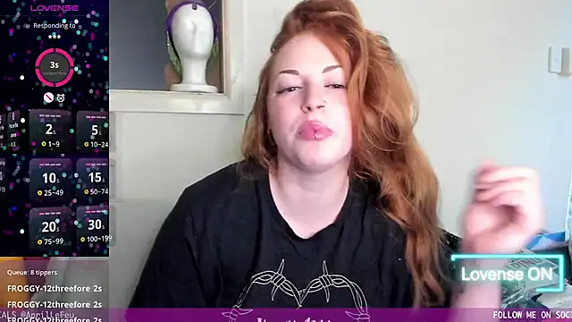 Snapshot of aaprill chatting on October 23, 2025, 8:13 am aaprill online show from October 23, 2025, 8:13 am