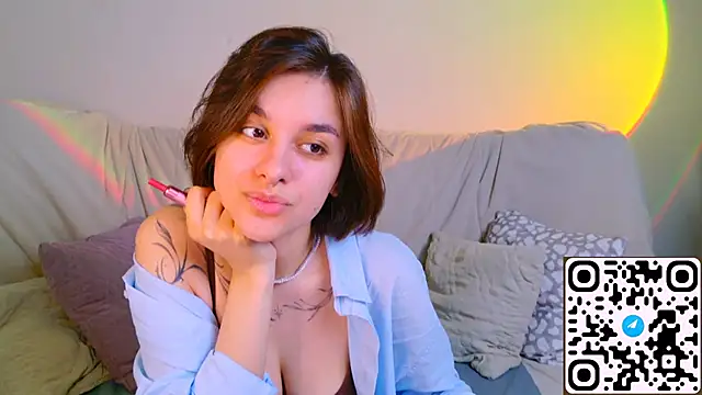Snapshot of Celine_Dionn chatting on June 5, 2026, 9:59 am Celine Dionn online show from June 5, 2026, 9:59 am