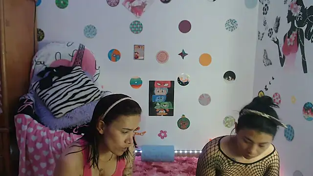 Yaumiko online show from February 13, 2025, 12:32 pm