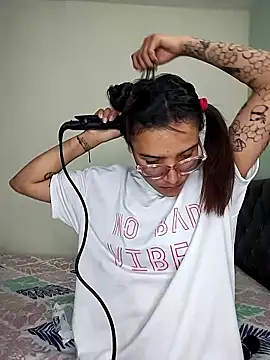 Yaumiko online show from April 18, 2026, 1:59 pm