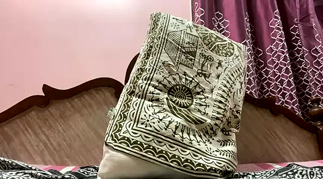 Snapshot of bebrainsmart1 chatting on January 8, 2025, 9:34 pm bebrainsmart1 online show from January 8, 2025, 9:34 pm