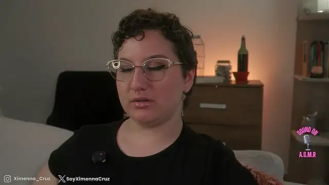 Ximenna Cruz online show from November 8, 2025, 9:24 pm