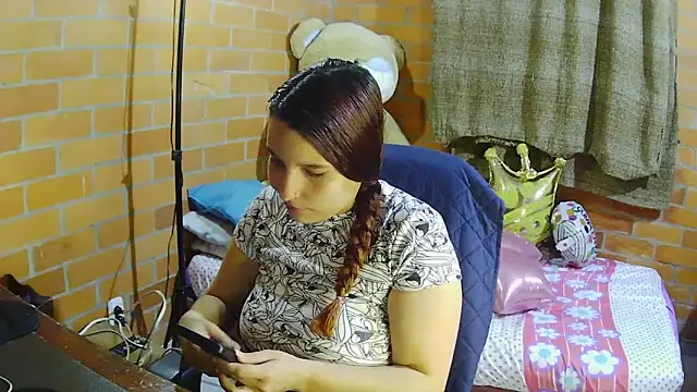 alexia 87 online show from October 27, 2025, 2:48 am