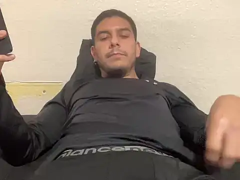 Molly1993rrrrrrrf online show from January 10, 2026, 12:23 am