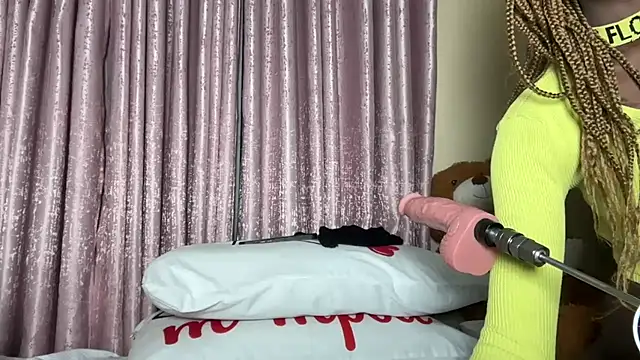 Snapshot of SexyAudreyFuck chatting on September 9, 2025, 9:14 pm SexyAudreyFuck online show from September 9, 2025, 9:14 pm