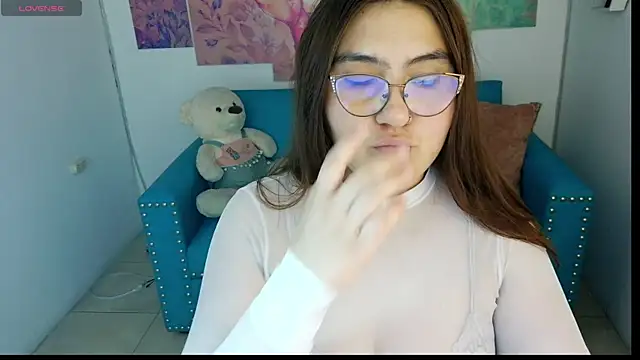 Snapshot of conniejames_m chatting on May 16, 2026, 10:01 am conniejames m online show from May 16, 2026, 10:01 am