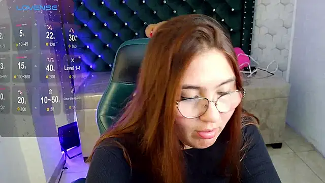 Snapshot of conniejames_m chatting on June 3, 2026, 2:33 pm conniejames m online show from June 3, 2026, 2:33 pm