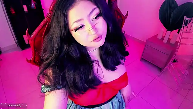Snapshot of Lena_sweetx chatting on February 14, 2025, 9:43 pm Lena sweetx online show from February 14, 2025, 9:43 pm