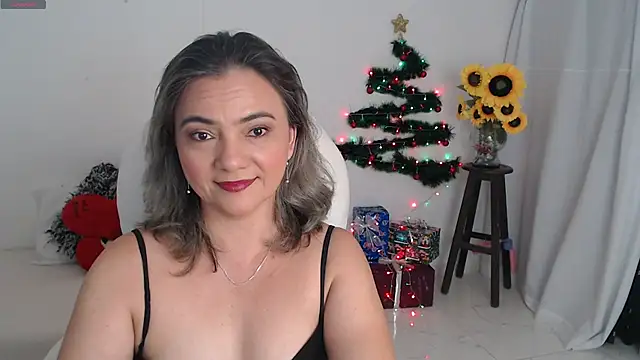 Snapshot of ana_milf chatting on December 16, 2025, 1:27 pm ana milf online show from December 16, 2025, 1:27 pm