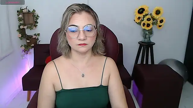 Snapshot of ana_milf chatting on May 5, 2026, 1:41 pm ana milf online show from May 5, 2026, 1:41 pm