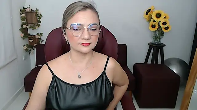 Snapshot of ana_milf chatting on May 13, 2026, 1:19 pm ana milf online show from May 13, 2026, 1:19 pm