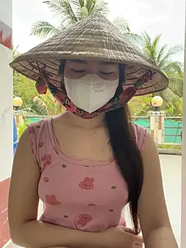 BabyThree  online show from February 12, 2025, 8:06 am