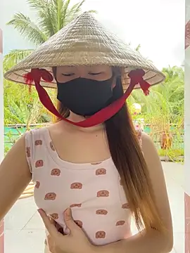 BabyThree  online show from September 13, 2025, 9:09 am