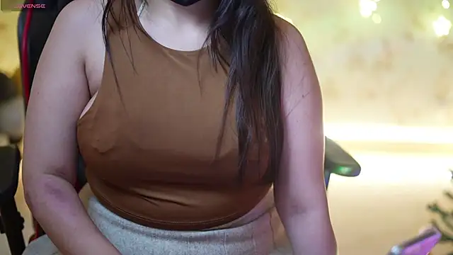 Snapshot of only_aleesha chatting on December 27, 2024, 5:37 pm only aleesha online show from December 27, 2024, 5:37 pm