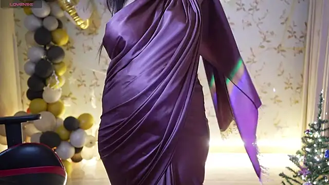 Snapshot of only_aleesha chatting on December 27, 2024, 8:39 pm only aleesha online show from December 27, 2024, 8:39 pm