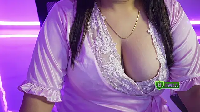 Snapshot of only_aleesha chatting on October 17, 2025, 8:11 pm only aleesha online show from October 17, 2025, 8:11 pm