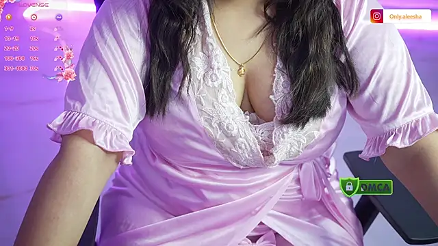 Snapshot of only_aleesha chatting on November 1, 2025, 4:31 pm only aleesha online show from November 1, 2025, 4:31 pm