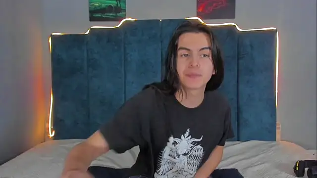 Snapshot of sky_link_ chatting on October 17, 2025, 8:33 pm sky link online show from October 17, 2025, 8:33 pm