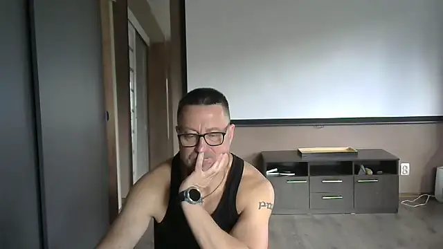 Snapshot of HarrySnake chatting on September 11, 2025, 10:59 am HarrySnake online show from September 11, 2025, 10:59 am