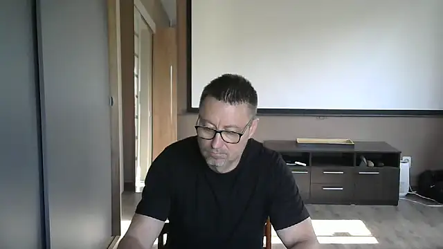 Snapshot of HarrySnake chatting on October 1, 2025, 7:03 am HarrySnake online show from October 1, 2025, 7:03 am