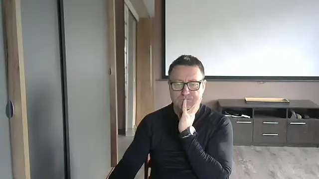 Snapshot of HarrySnake chatting on October 11, 2025, 6:45 am HarrySnake online show from October 11, 2025, 6:45 am