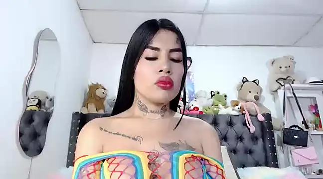 saragill323 online show from February 4, 2025, 7:33 pm