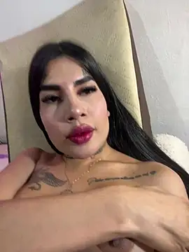 saragill323 online show from February 16, 2025, 2:09 am