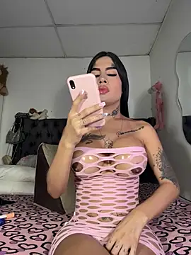 saragill323 online show from November 22, 2025, 2:16 pm