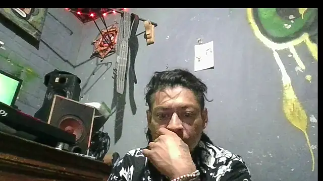 Snapshot of xhangodelictech chatting on December 17, 2025, 11:55 pm xhangodelictech online show from December 17, 2025, 11:55 pm