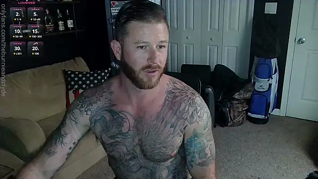 chillinthemosttt online show from February 8, 2025, 8:10 pm