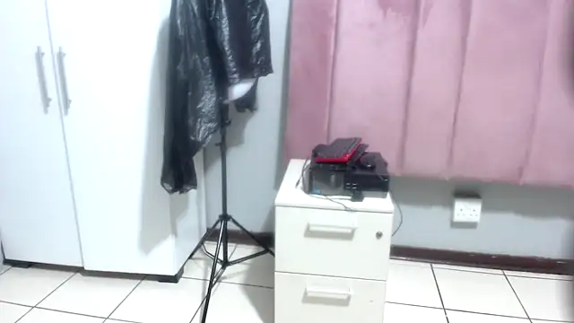 Mochabae online show from September 29, 2025, 3:44 am