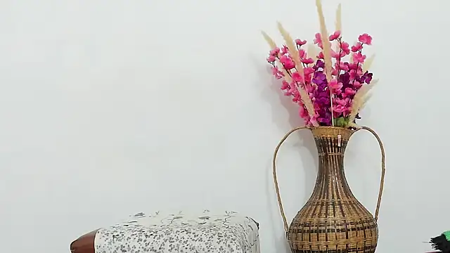 Latin Mature975 online show from October 12, 2025, 7:51 am