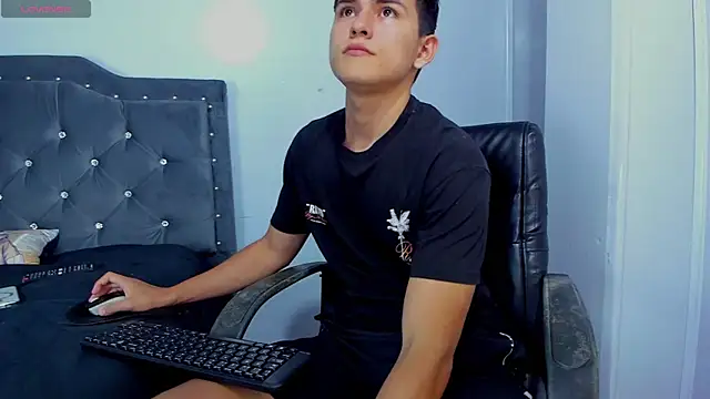 Jacobb Lee online show from November 13, 2025, 9:47 pm