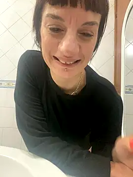 MargotKajira online show from December 1, 2025, 11:15 am