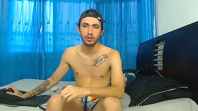 Snapshot of Hot_Sharks_ chatting on September 10, 2025, 11:21 am Hot Sharks online show from September 10, 2025, 11:21 am