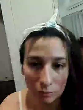 Snapshot of Bigyummmzul chatting on December 24, 2024, 11:33 pm Bigyummmzul online show from December 24, 2024, 11:33 pm