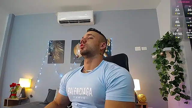 Snapshot of JeremyLowe chatting on December 24, 2024, 4:51 pm JeremyLowe online show from December 24, 2024, 4:51 pm