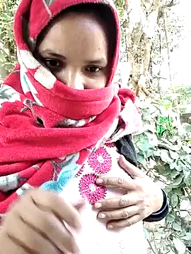 Snapshot of Hot-rubina chatting on February 14, 2025, 3:22 am Hot-rubina online show from February 14, 2025, 3:22 am