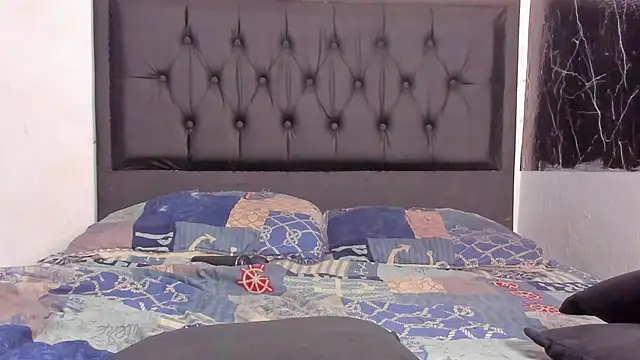 Snapshot of kriixtybrown chatting on October 2, 2025, 6:04 pm kriixtybrown online show from October 2, 2025, 6:04 pm