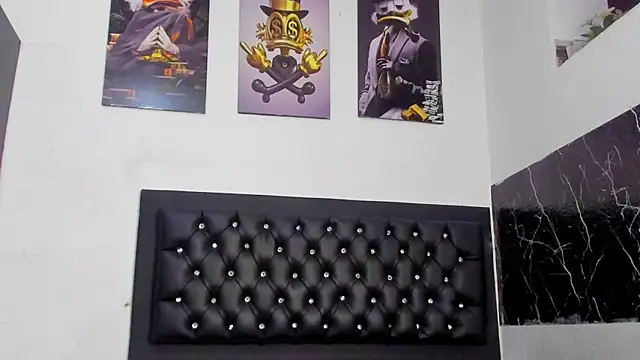 kriixtybrown online show from November 13, 2025, 7:13 pm