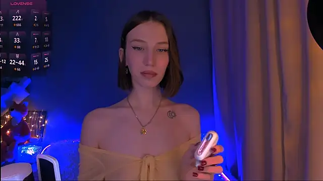 Snapshot of ellaamber chatting on March 10, 2025, 1:23 am ellaamber online show from March 10, 2025, 1:23 am