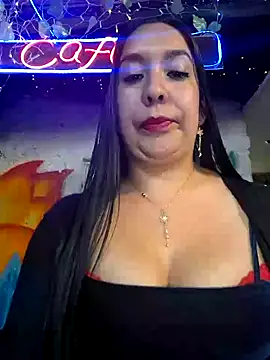 Snapshot of Bella_keny chatting on December 7, 2024, 9:22 pm Bella keny online show from December 7, 2024, 9:22 pm