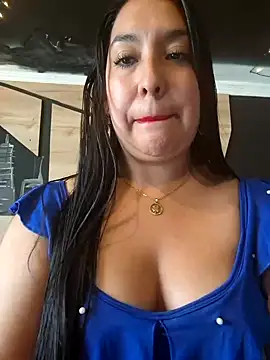 Snapshot of Bella_keny chatting on December 13, 2024, 5:10 pm Bella keny online show from December 13, 2024, 5:10 pm