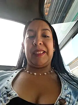Snapshot of Bella_keny chatting on December 26, 2024, 8:32 pm Bella keny online show from December 26, 2024, 8:32 pm